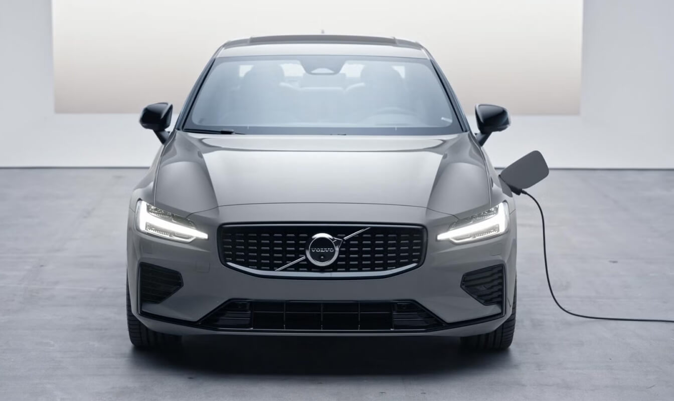 Volvo S60 Recharge Exterior