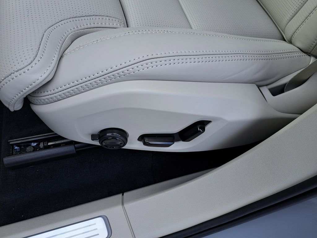 2026 Volvo XC90 Ultra - Photo 24