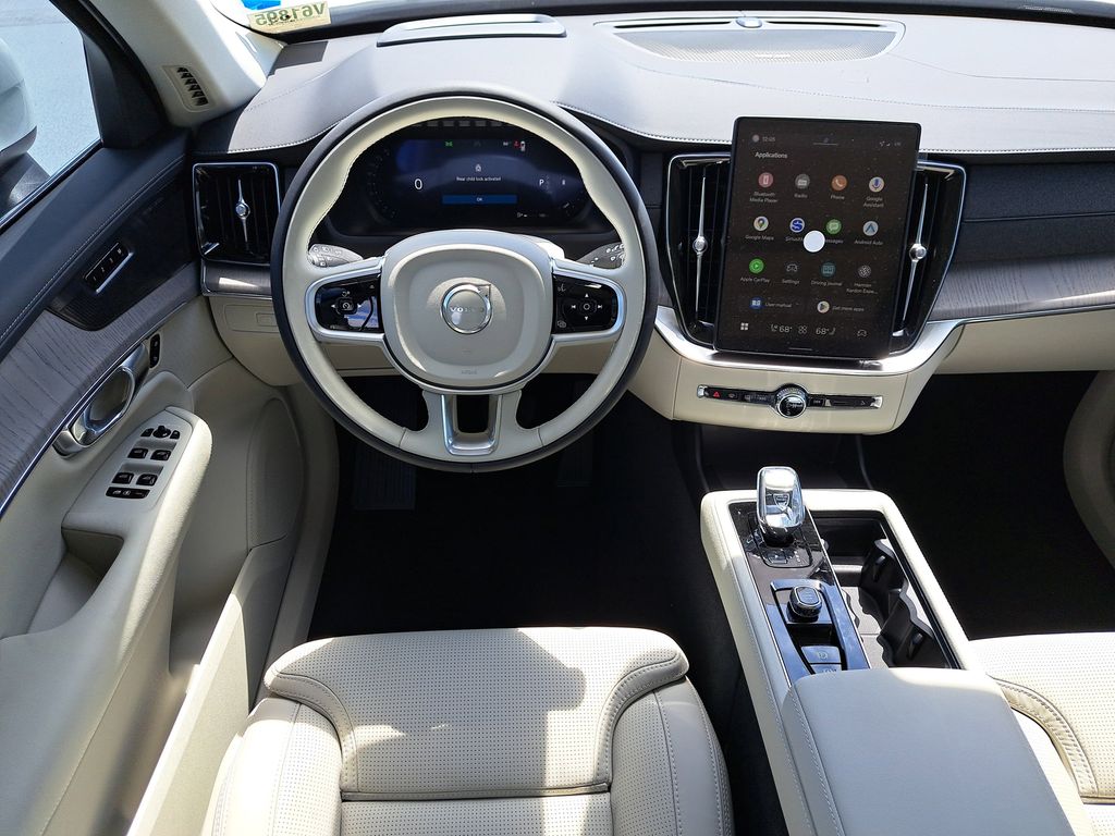 2026 Volvo XC90 Ultra - Photo 17