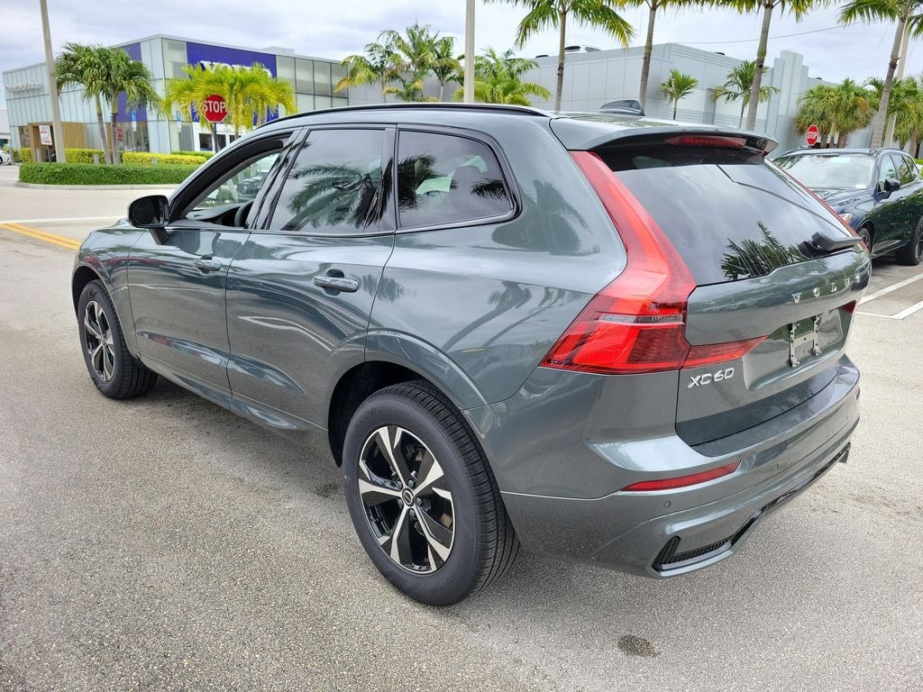 New 2026 Volvo XC60 B5 Core SUV