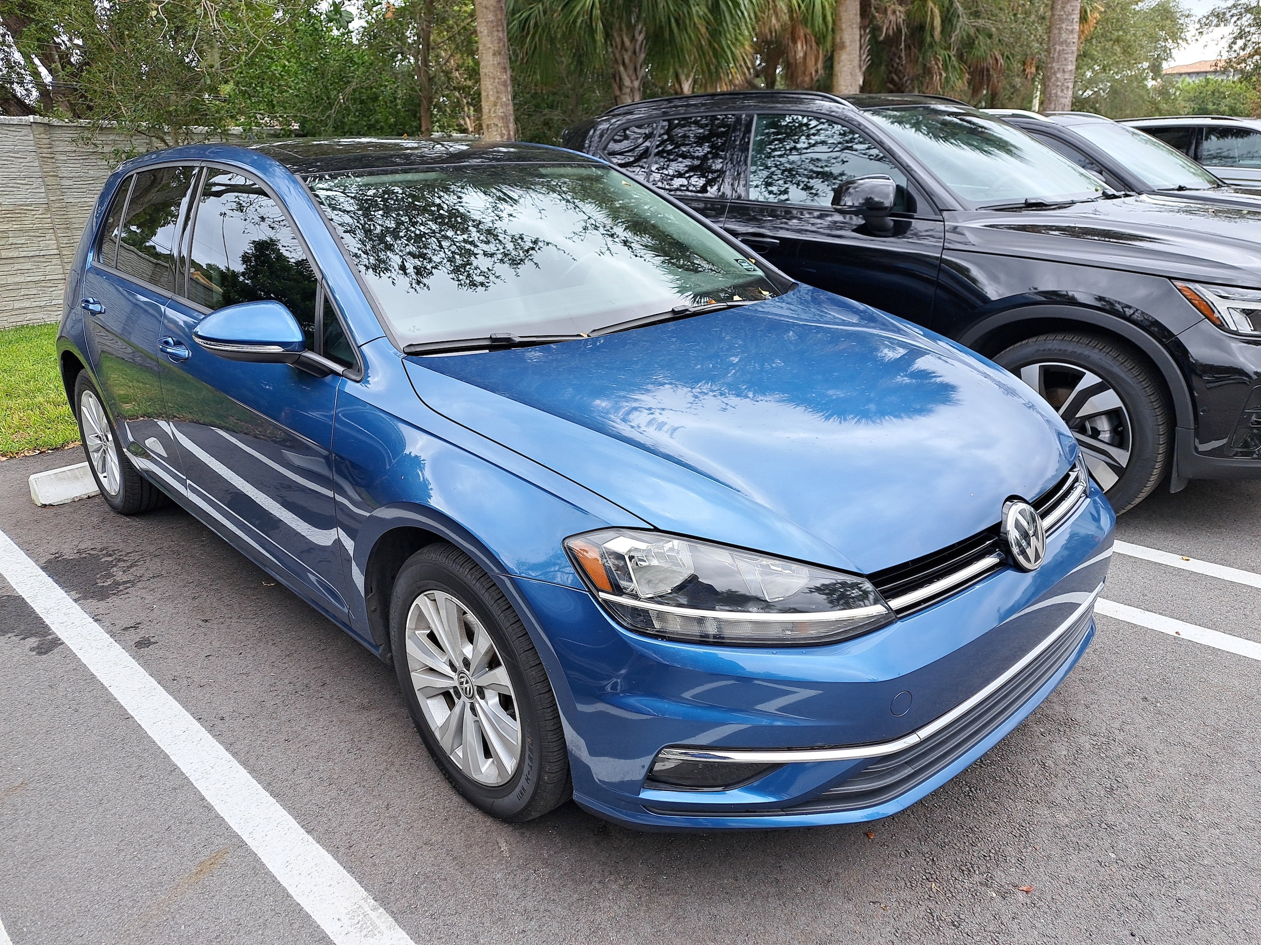 2018 Volkswagen Golf SE's photo