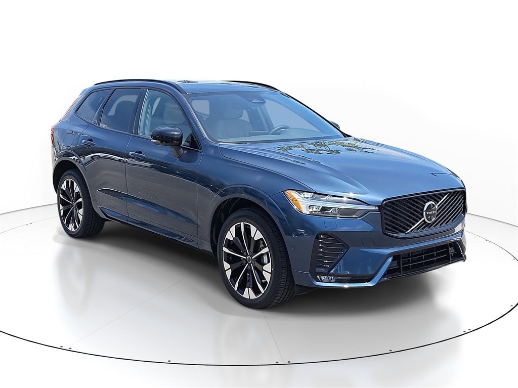 2026 Volvo XC60 Plus's photo
