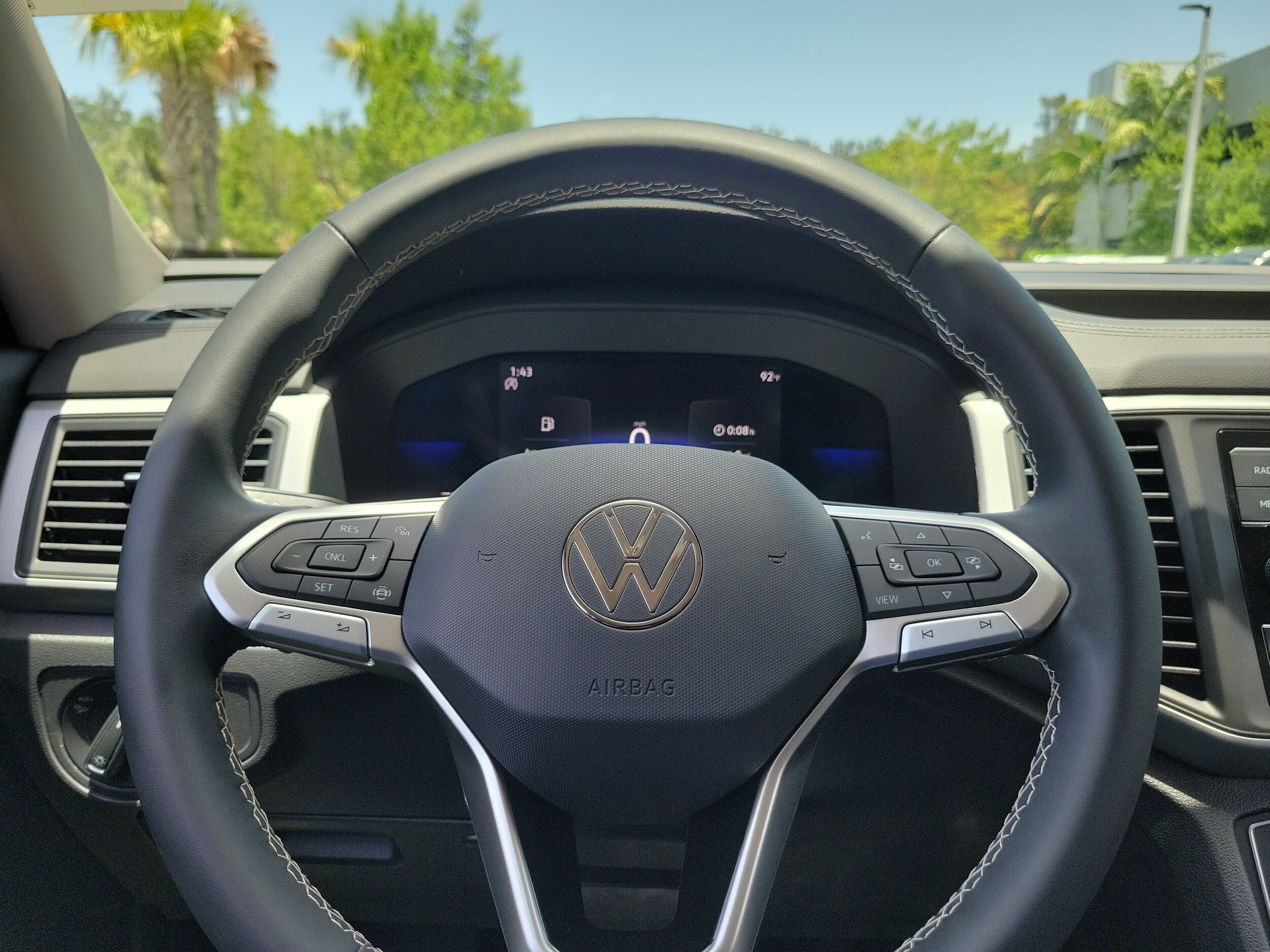2022 Volkswagen Atlas SE - Photo 22
