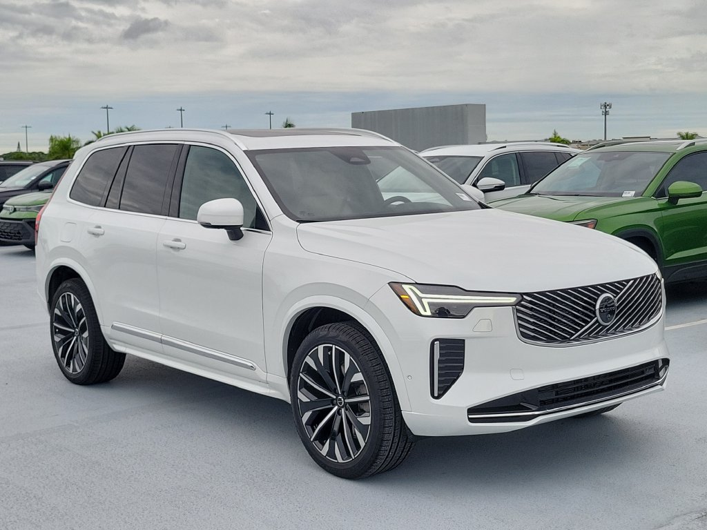 2027 Volvo XC90 B5 Plus AWD SUV