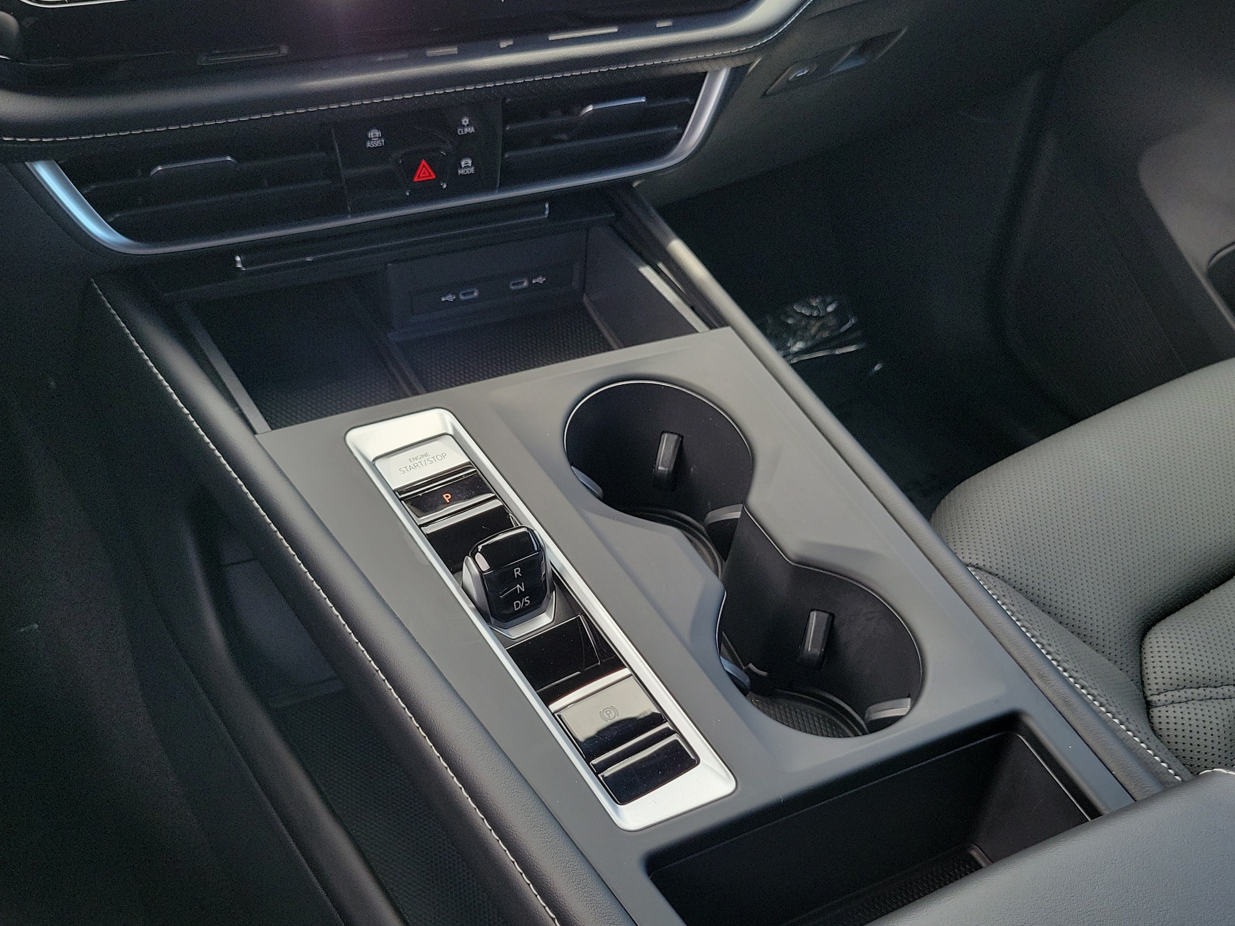 2024 Volkswagen Atlas Cross Sport SE - Photo 28