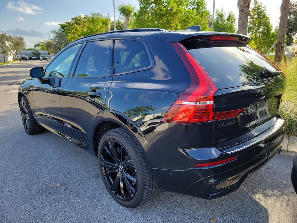 Certified 2024 Volvo XC60 plug-in hybrid T8 Ultimate Black Edition SUV