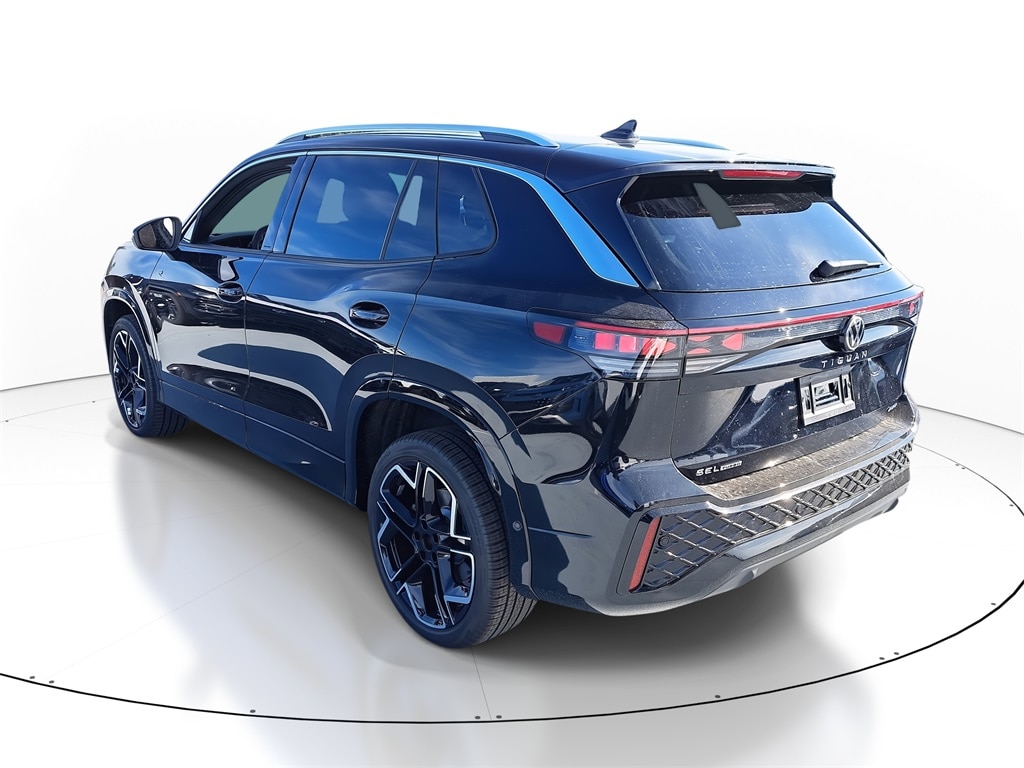 New 2026 Volkswagen Tiguan 2.0T SEL R-Line SUV