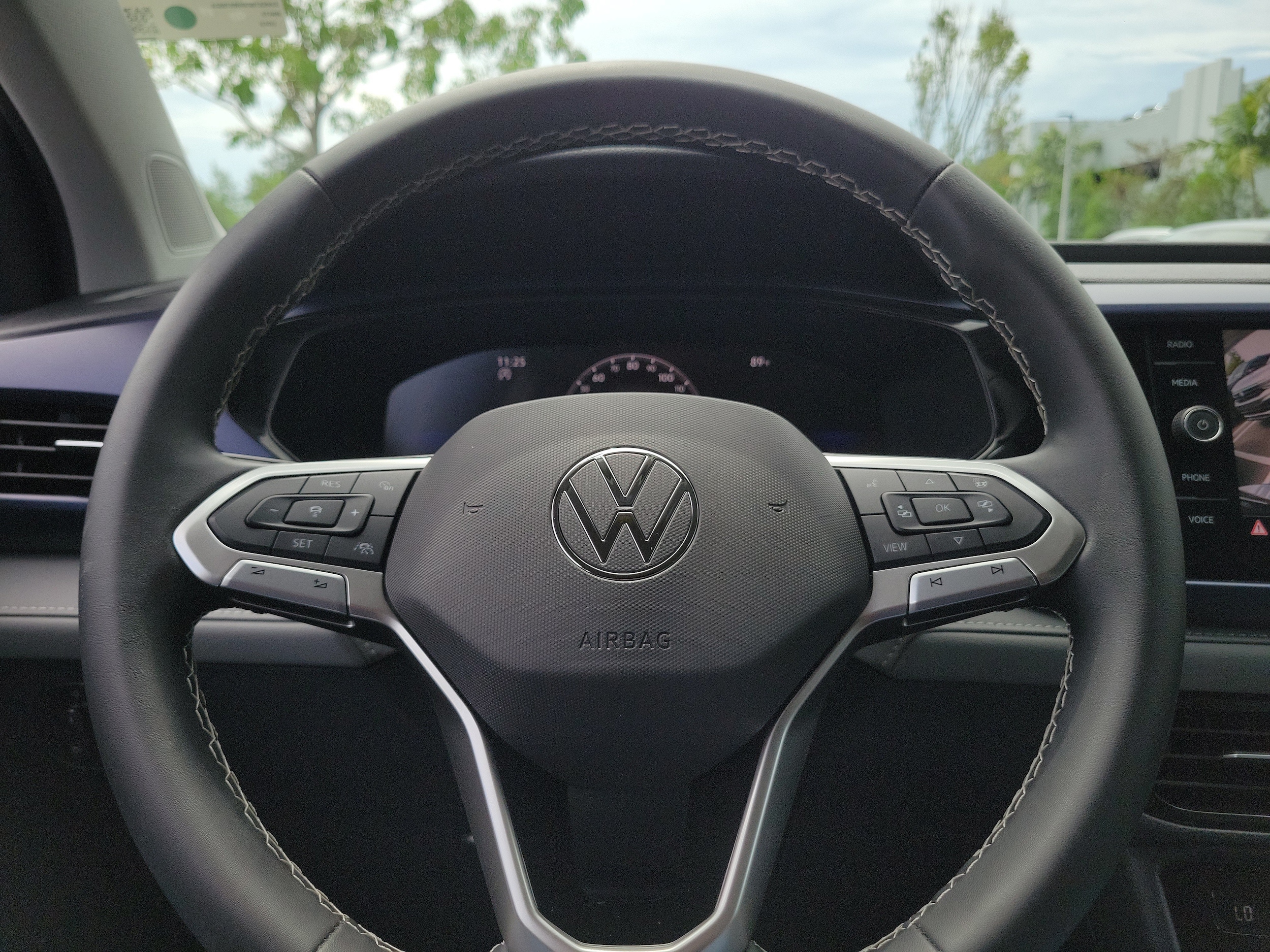 2024 Volkswagen Taos SE - Photo 24