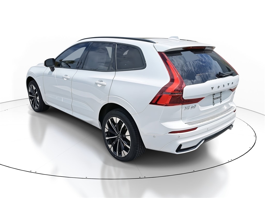New 2026 Volvo XC60 B5 Plus SUV