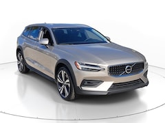 2026 Volvo V60 Cross Country B5 Plus AWD Wagon