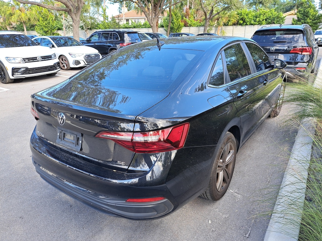 Used 2024 Volkswagen Jetta 1.5T SE Sedan