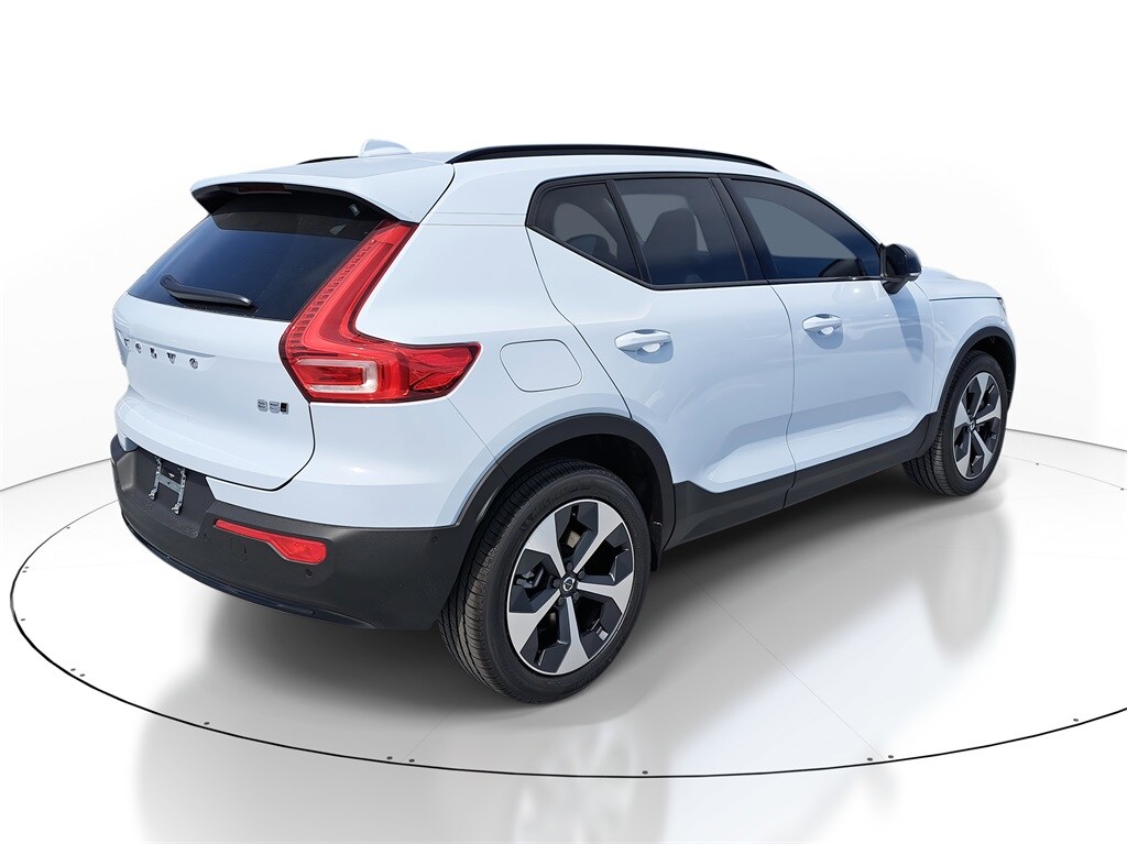 New 2026 Volvo XC40 B5 Plus SUV