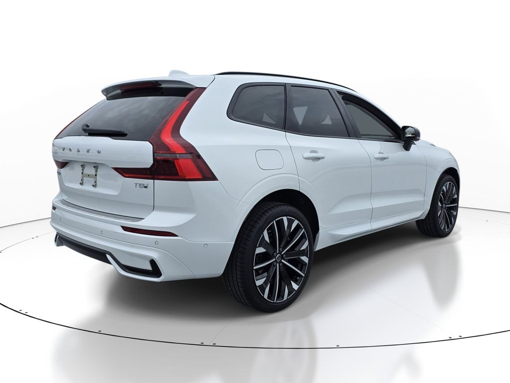 New 2026 Volvo XC60 plug-in hybrid T8 Ultra SUV