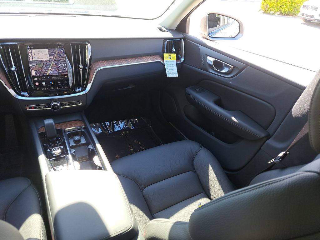 2026 Volvo V60 Cross Country Plus - Photo 17