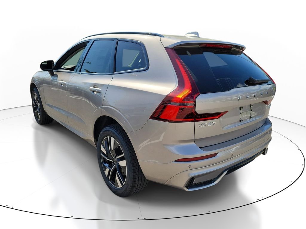 New 2026 Volvo XC60 B5 Core SUV