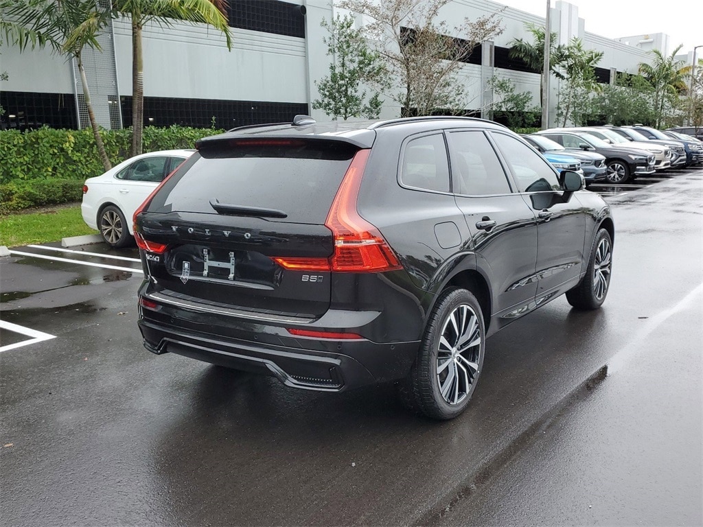 New 2025 Volvo XC60 B5 Plus SUV