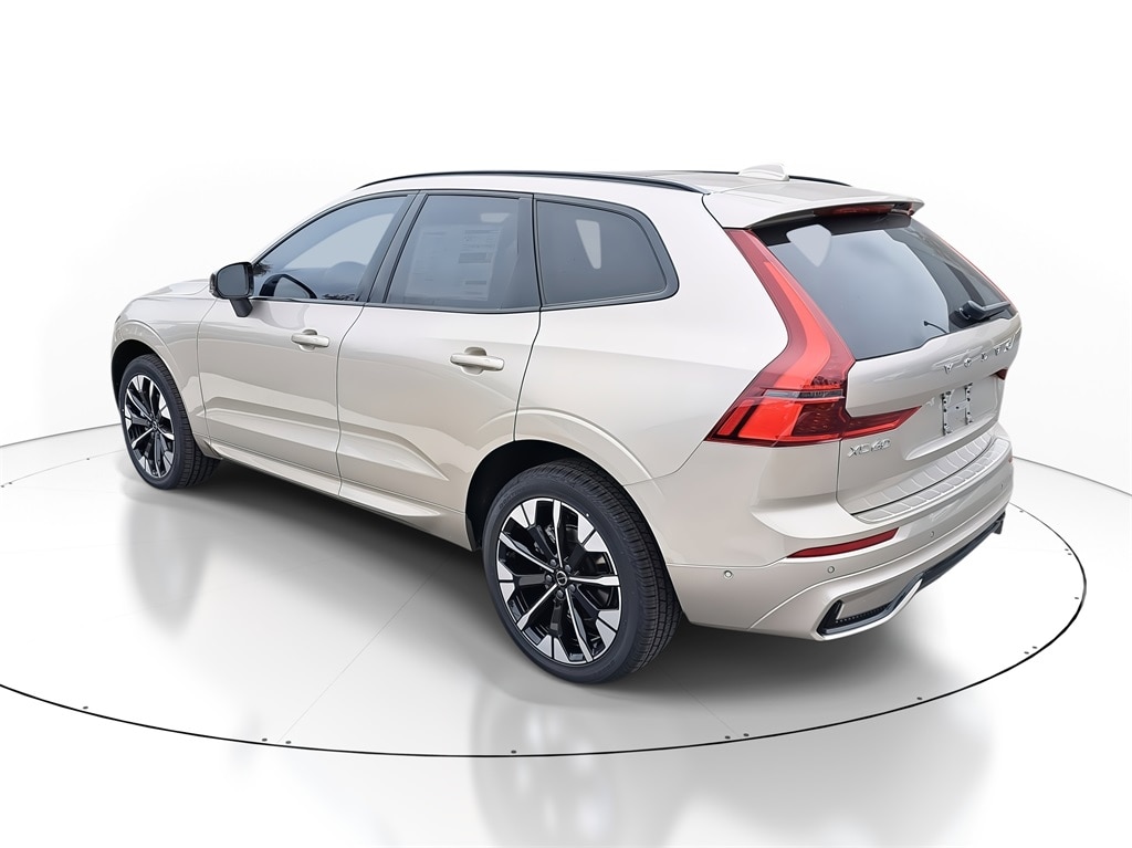 New 2026 Volvo XC60 B5 Plus SUV