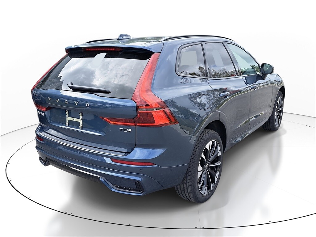 New 2026 Volvo XC60 plug-in hybrid T8 Plus SUV