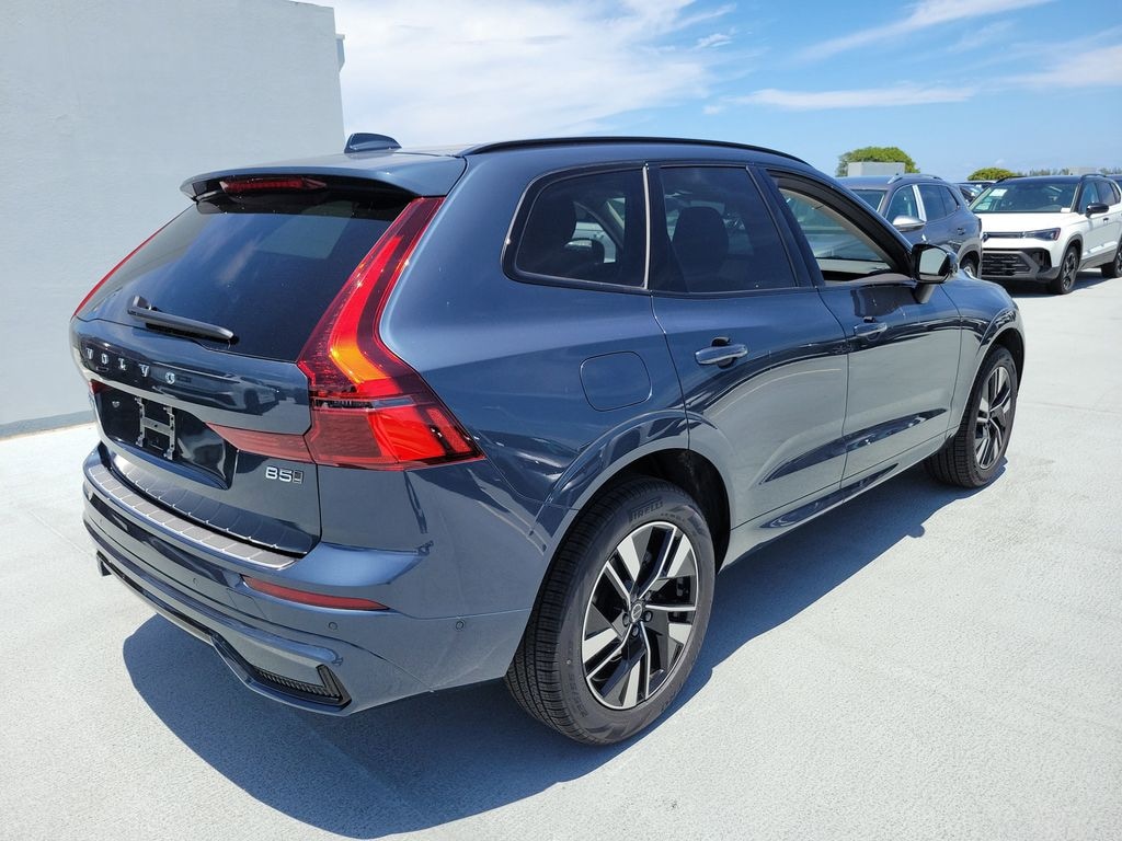New 2026 Volvo XC60 B5 Plus SUV