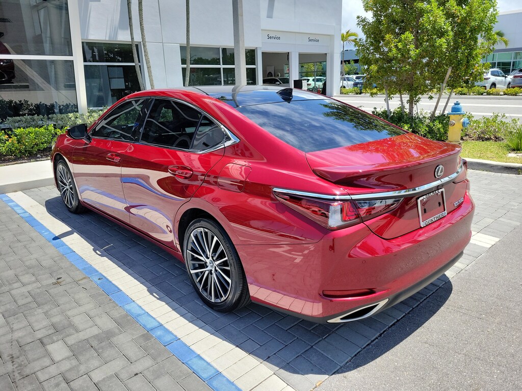 Used 2023 Lexus ES 350 Sedan