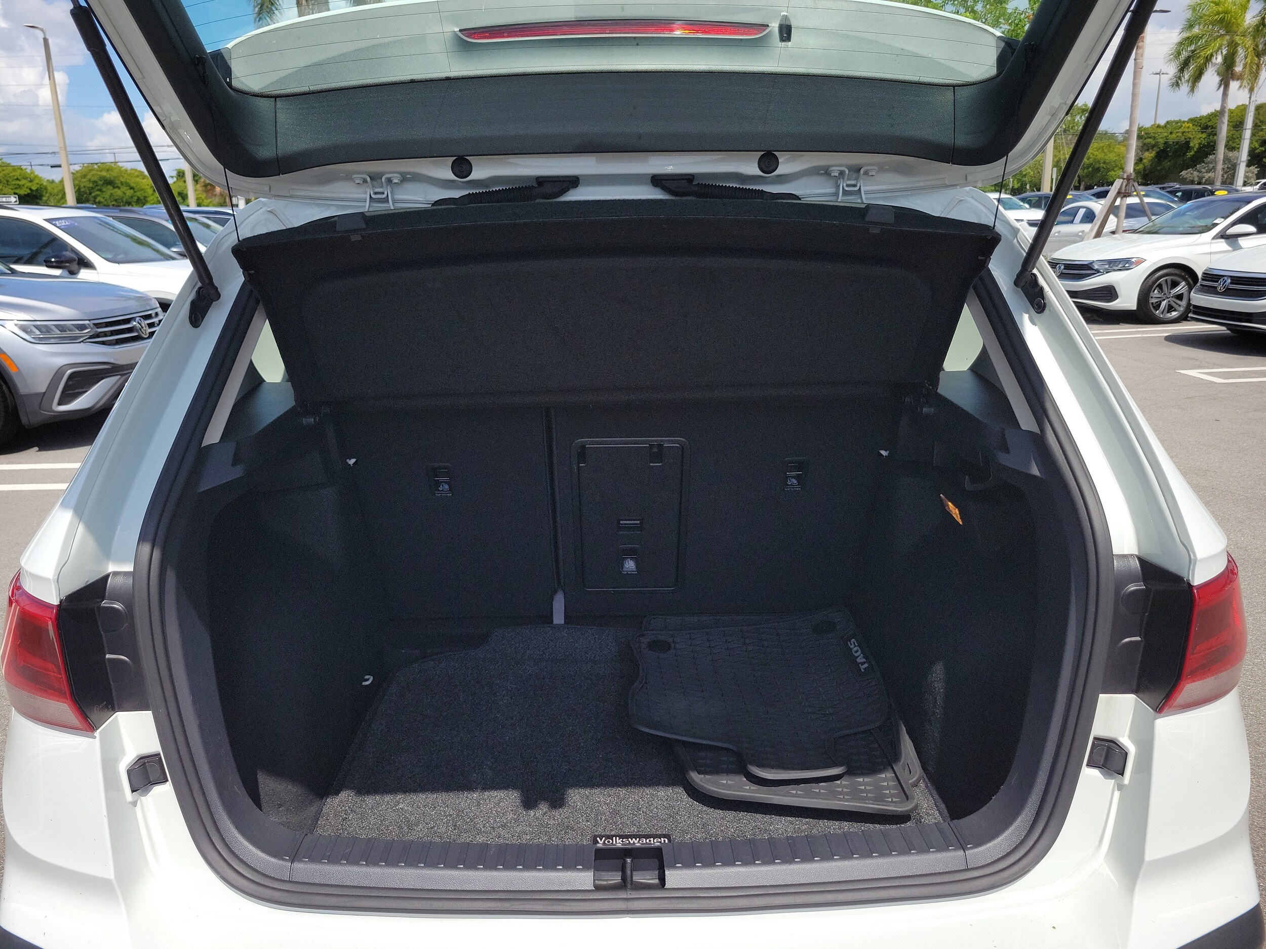 2023 Volkswagen Taos S - Photo 6
