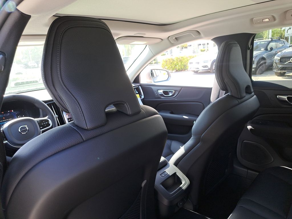 2026 Volvo V60 Cross Country Plus - Photo 14