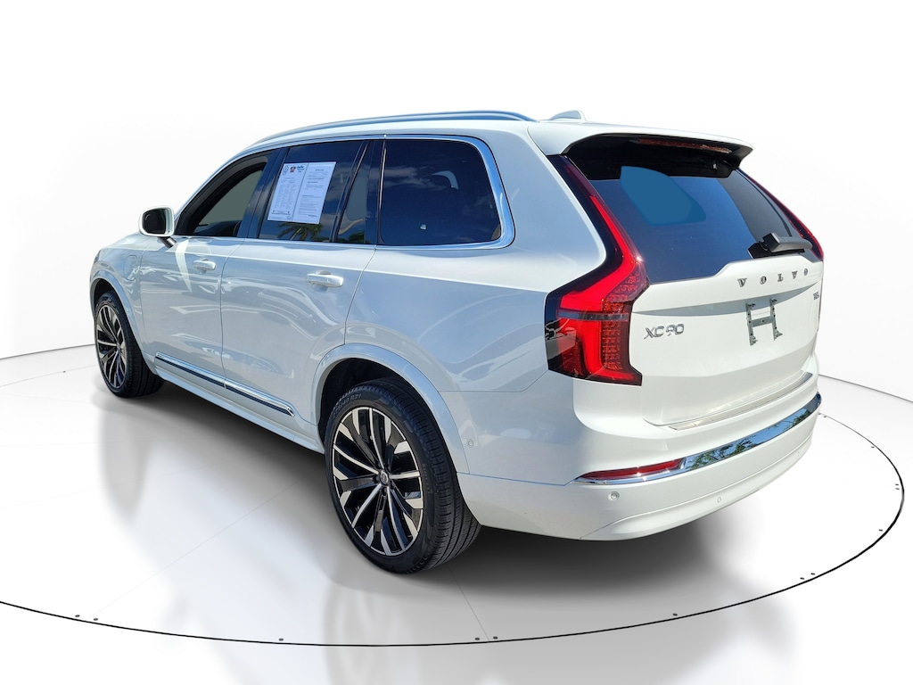 Certified 2025 Volvo XC90 plug-in hybrid T8 (2025.5) Ultra 7-Seater SUV
