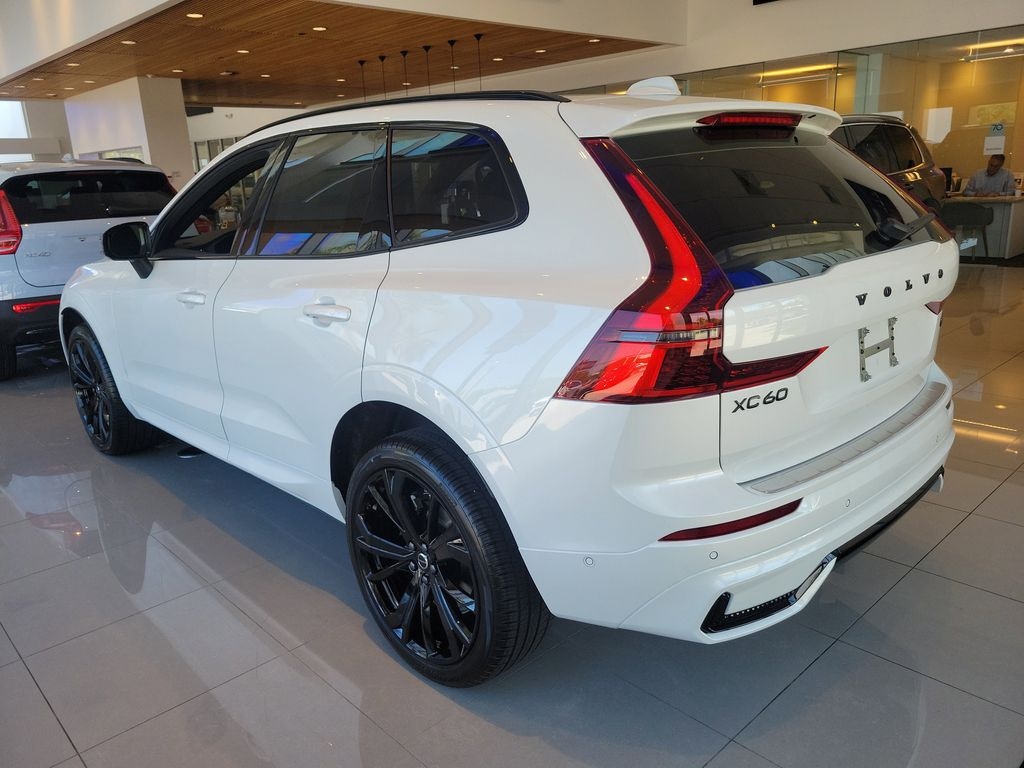 New 2026 Volvo XC60 B5 Ultra Black Edition SUV