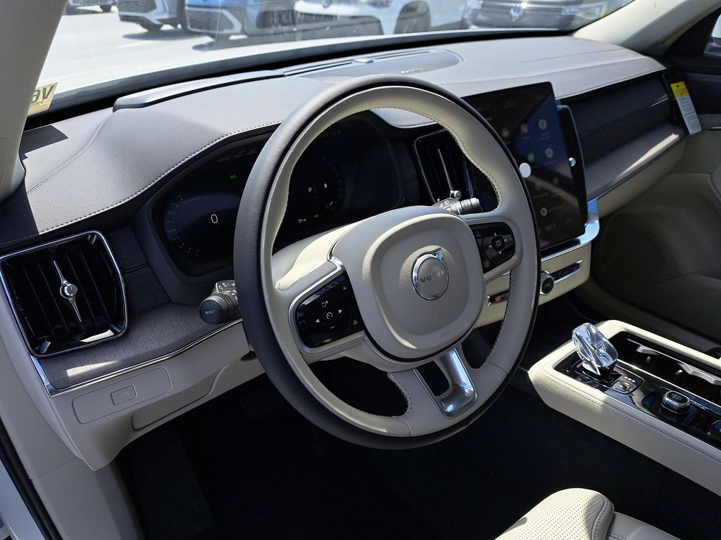 2026 Volvo XC90 Ultra - Photo 21