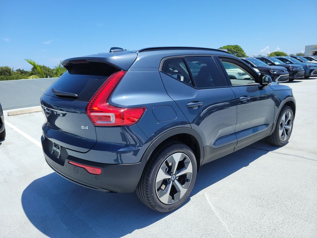New 2026 Volvo XC40 B4 Plus SUV
