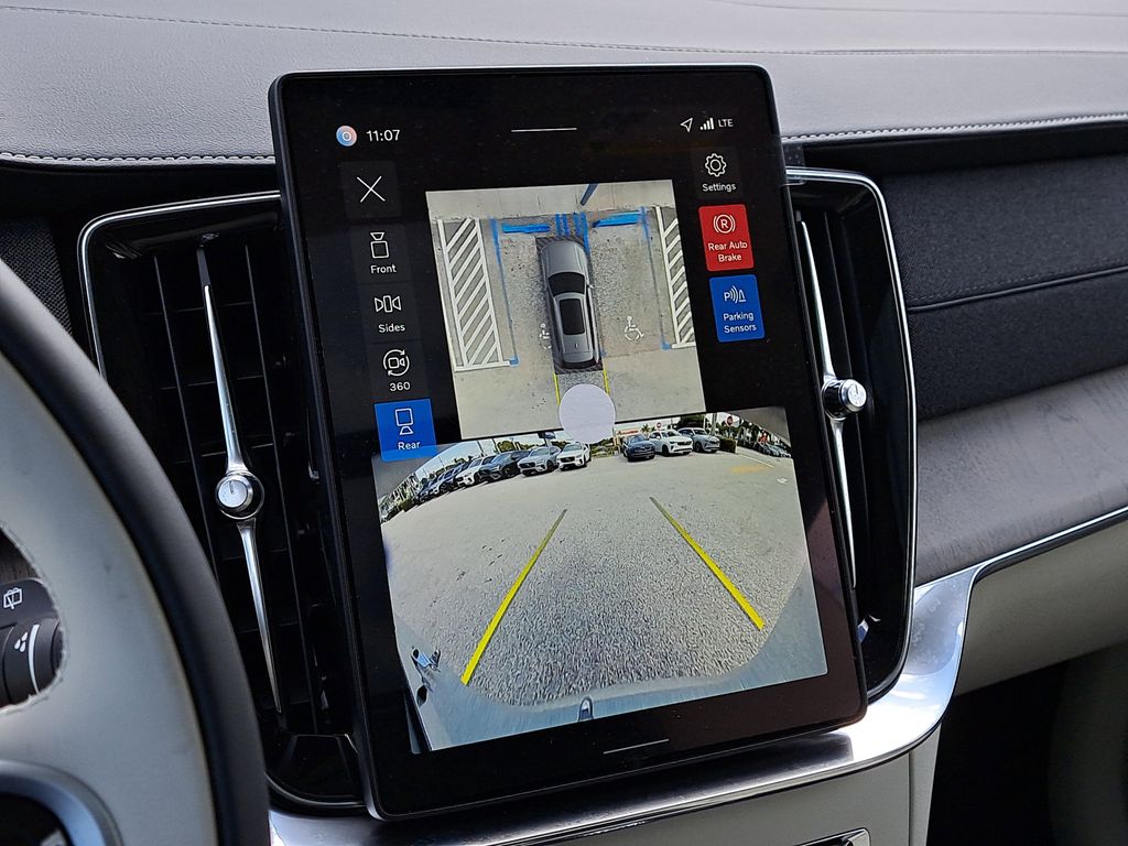 2026 Volvo XC90 Ultra - Photo 31