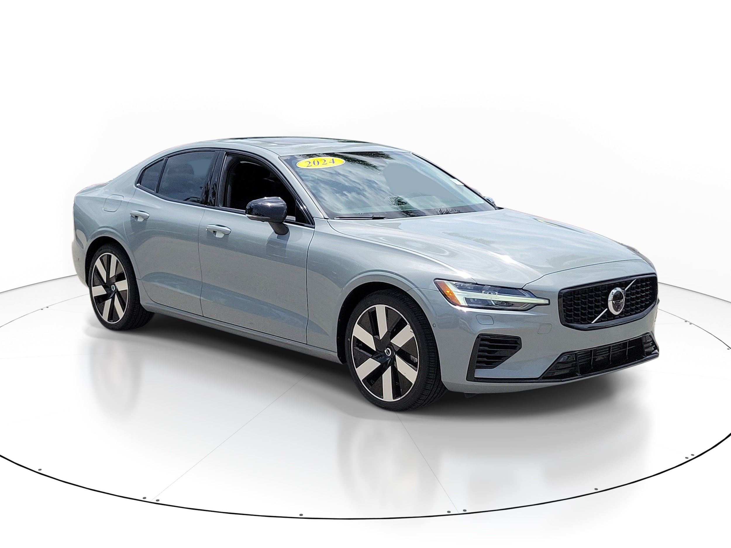 2024 Volvo S60 Recharge Plug-In Hybrid