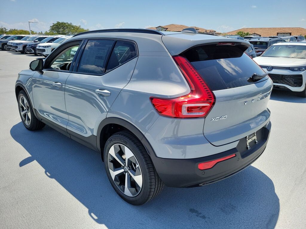 New 2026 Volvo XC40 B5 Plus SUV