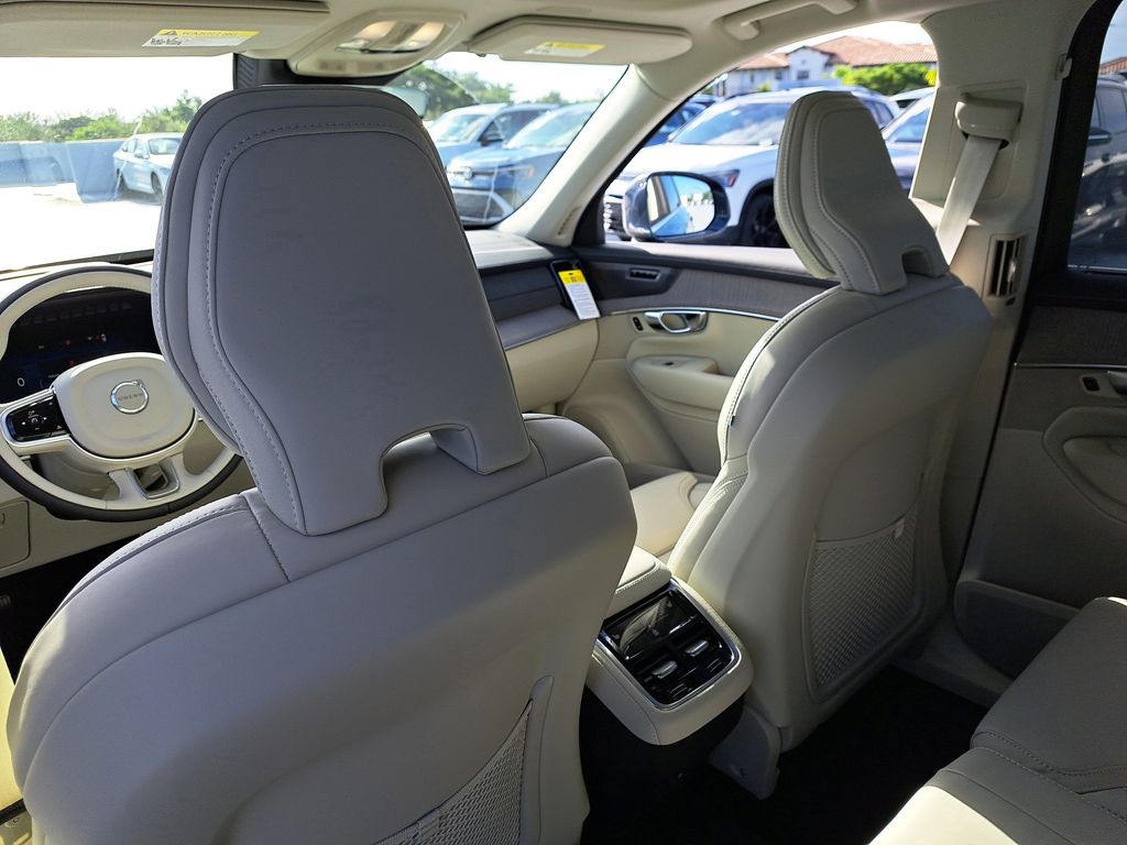 2026 Volvo XC90 Ultra - Photo 14