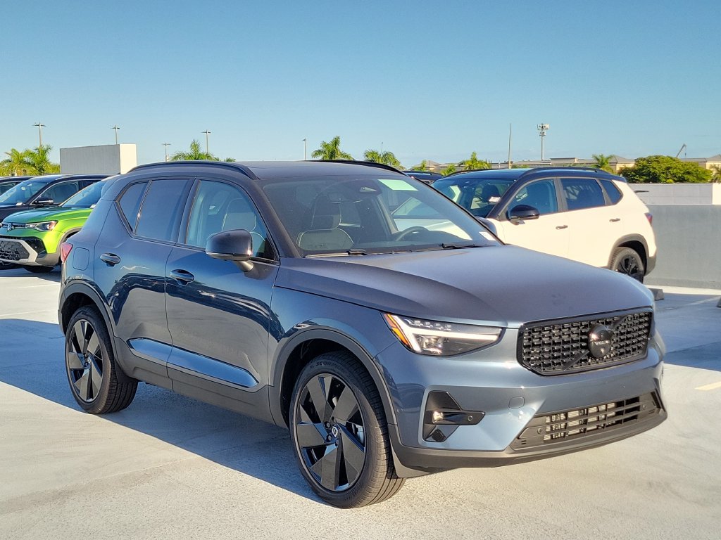 New 2026 Volvo XC40 B5 Ultra Black Edition SUV