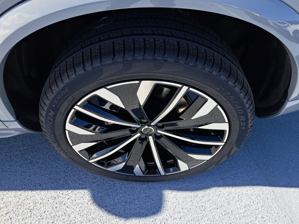 2026 Volvo XC90 Ultra - Photo 7