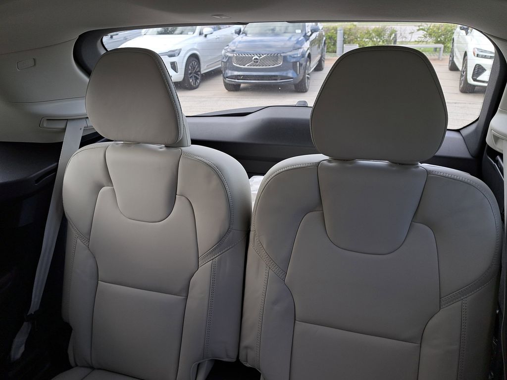 2026 Volvo XC90 Ultra - Photo 11