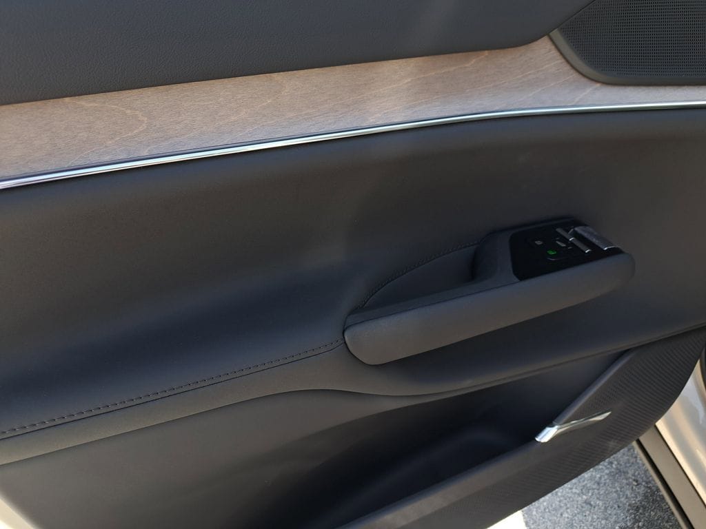 2025 Volvo EX90 Plus - Photo 17