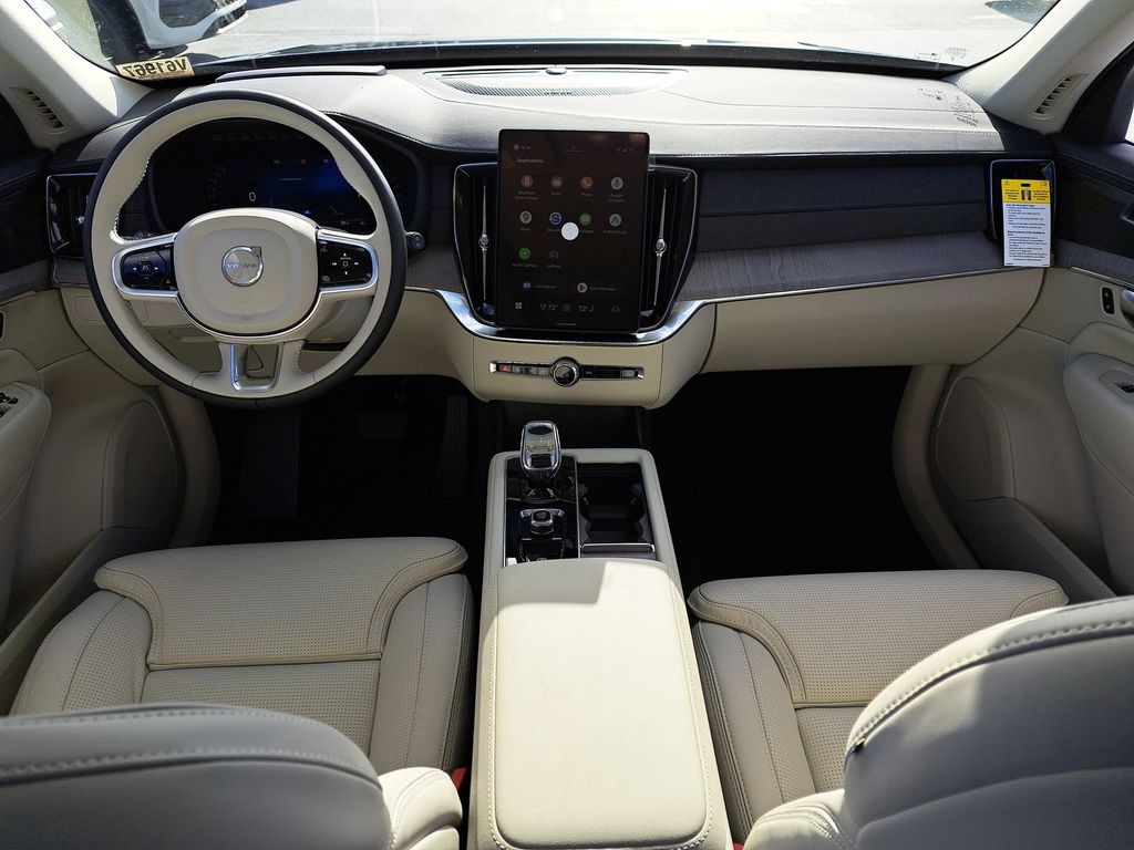 2026 Volvo XC90 Ultra - Photo 16