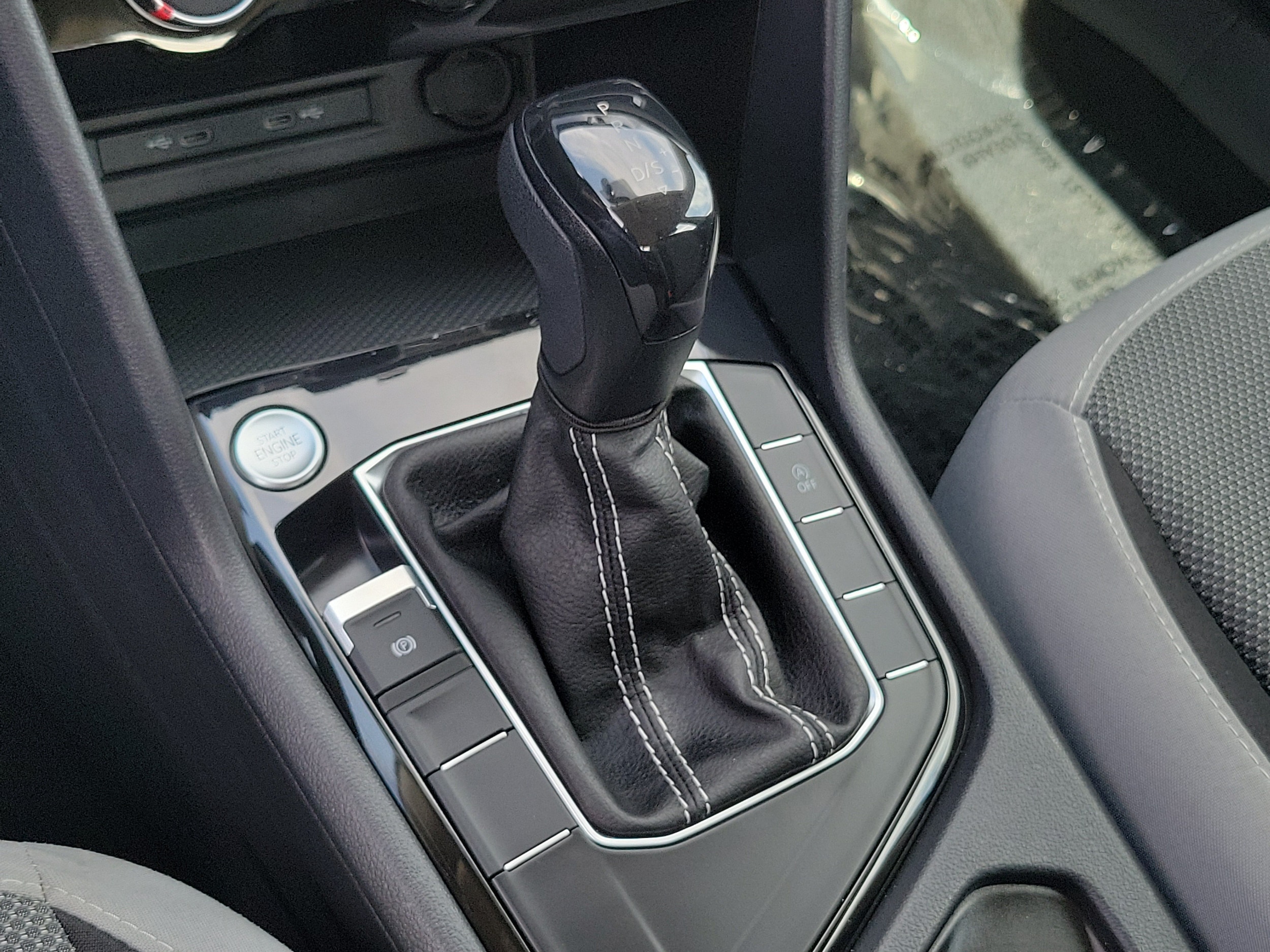 2023 Volkswagen Taos S - Photo 30