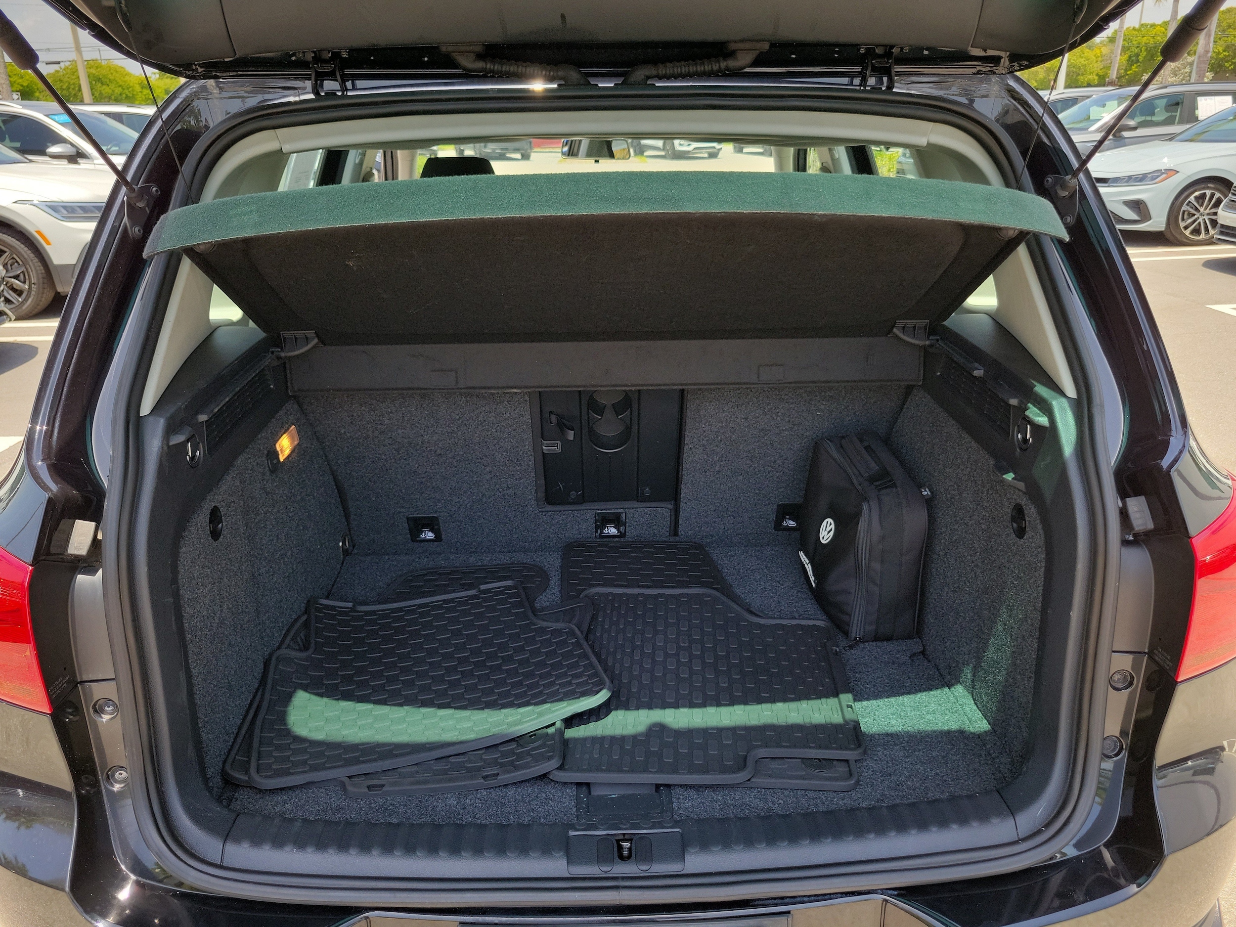 2018 Volkswagen Tiguan Limited Base - Photo 7