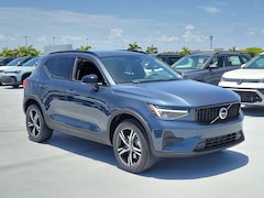 2026 Volvo XC40 B5 Core AWD SUV