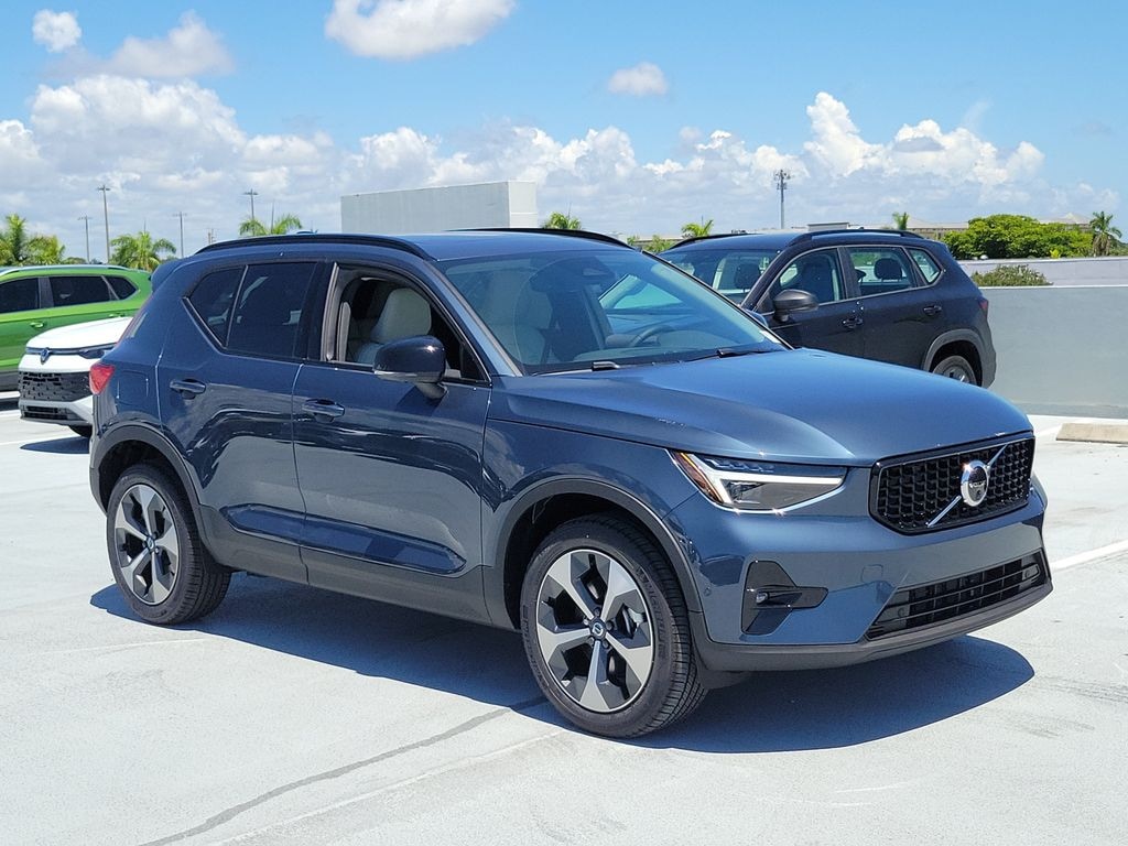 New 2026 Volvo XC40 B4 Plus SUV