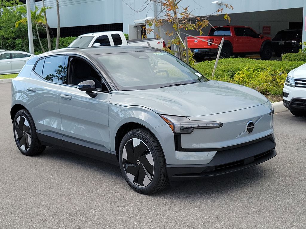2026 Volvo EX30 Single Motor Plus's photo