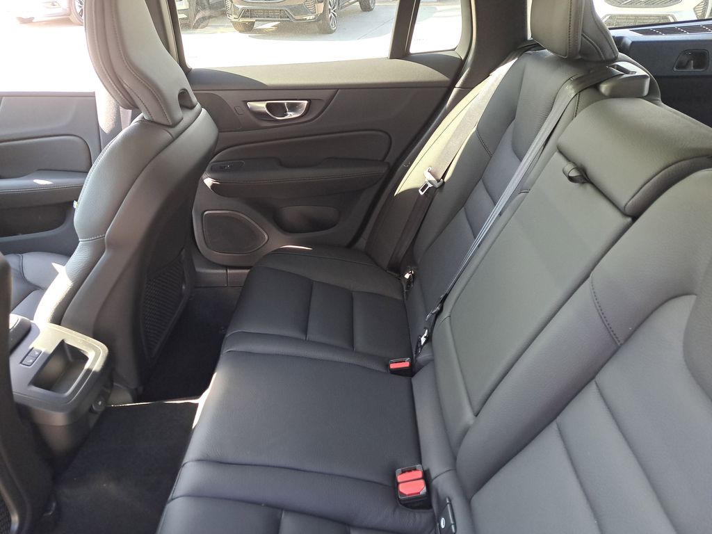 2026 Volvo V60 Cross Country Plus - Photo 12