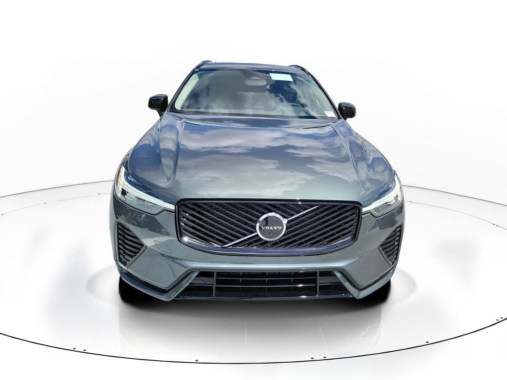 New 2026 Volvo XC60 B5 Plus SUV