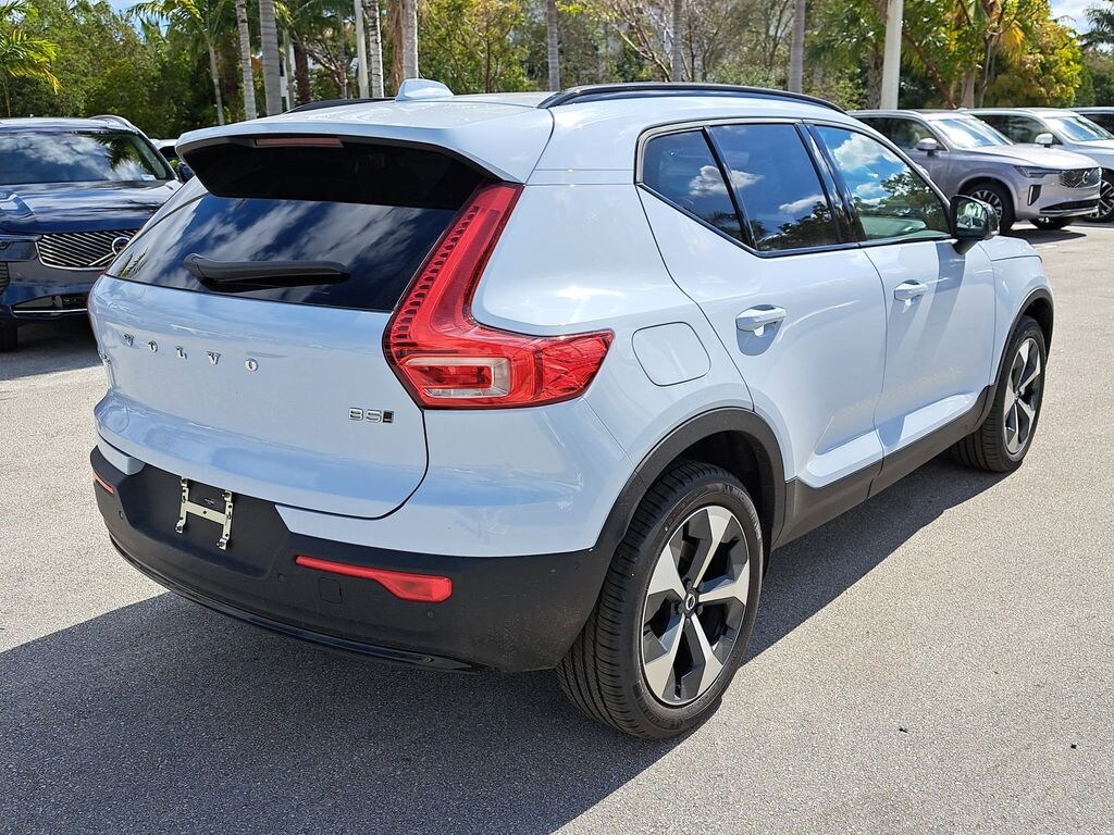 New 2026 Volvo XC40 B5 Plus SUV