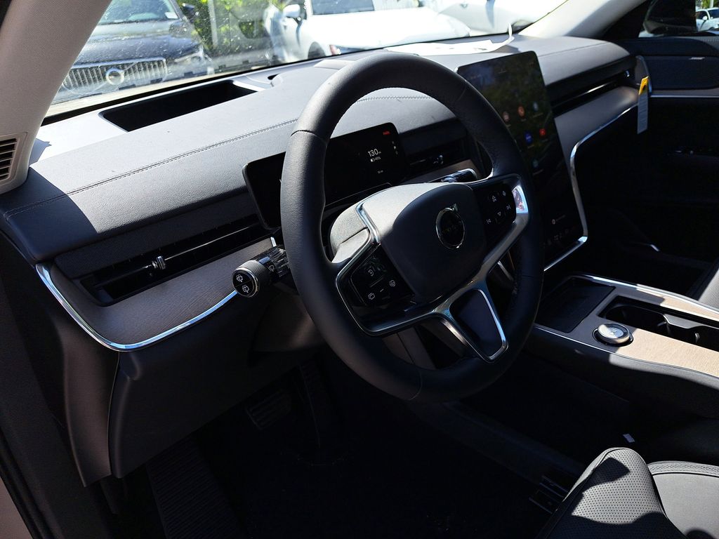 2025 Volvo EX90 Plus - Photo 19