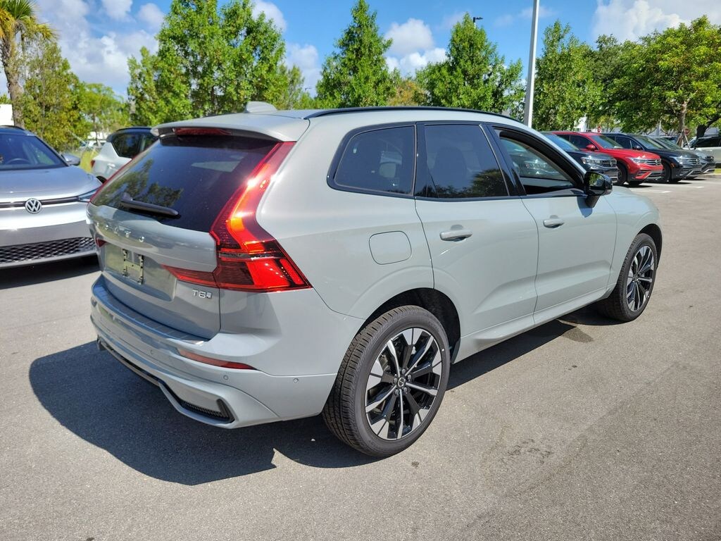 New 2026 Volvo XC60 plug-in hybrid T8 Plus SUV