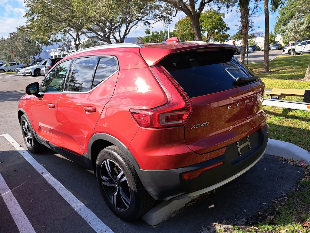 Used 2023 Volvo XC40 B5 AWD Plus Bright SUV